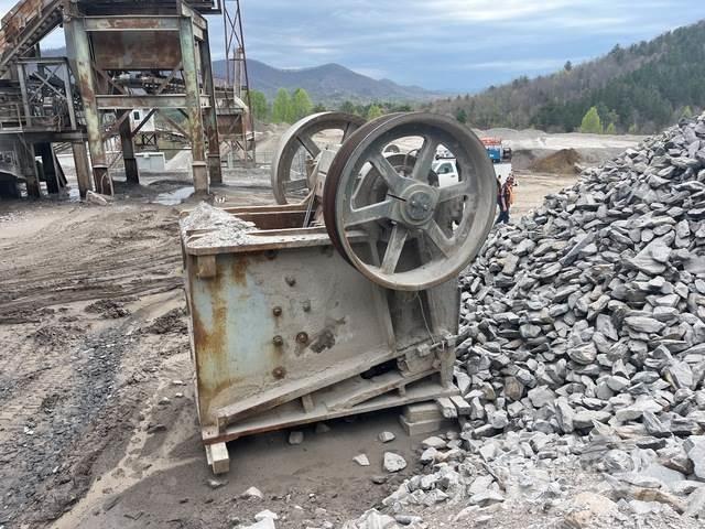  Jaw Crusher Drtící zařízení