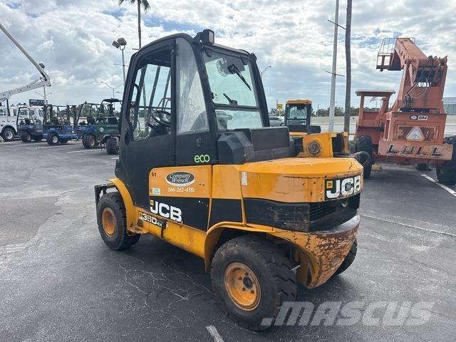 JCB 35D 4X4 T4 Teleskopické manipulátory