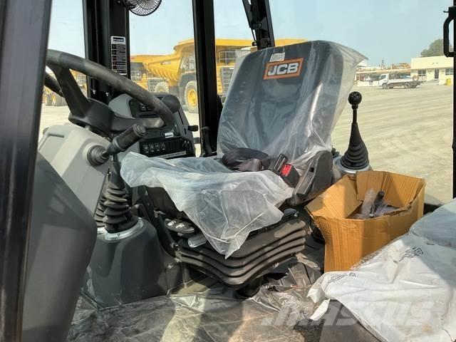 JCB 3DX Rýpadlo-nakladače