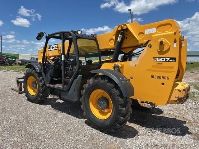 JCB 507-42 Teleskopické manipulátory