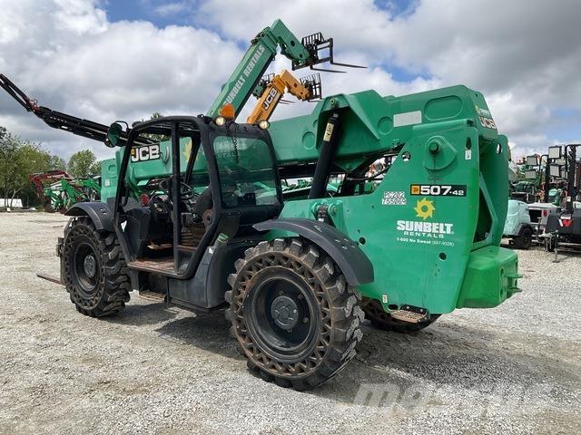 JCB 507-42 Teleskopické manipulátory