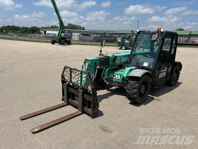 JCB 525-60 Teleskopické manipulátory