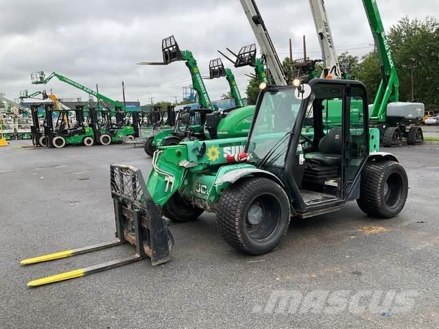 JCB 525-60 Teleskopické manipulátory