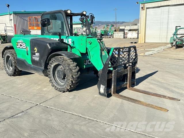 JCB 525-60 Teleskopické manipulátory