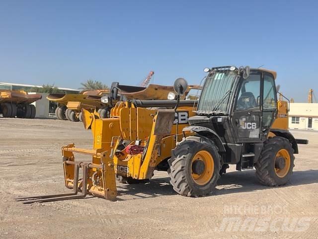 JCB 540-170 Teleskopické manipulátory