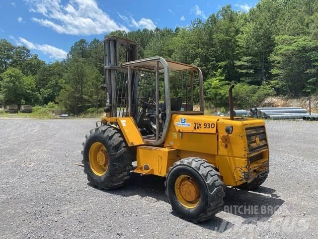 JCB 930 Terénní vysokozdvižné vozíky