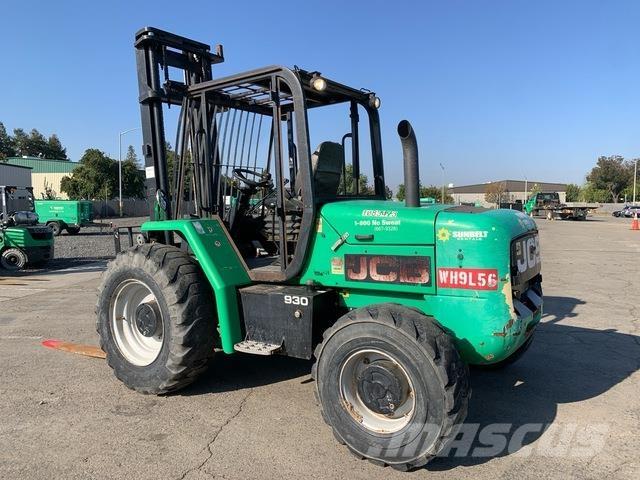 JCB 930 Terénní vysokozdvižné vozíky