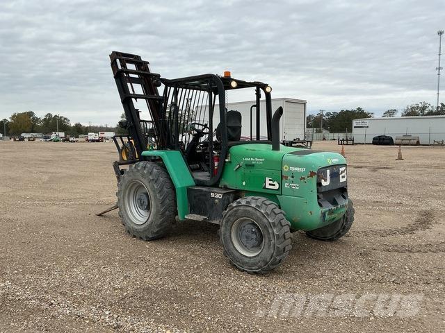 JCB 930 Terénní vysokozdvižné vozíky