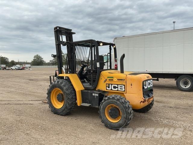 JCB 930 Terénní vysokozdvižné vozíky