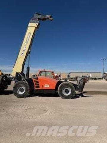 JLG 1055 Teleskopické manipulátory