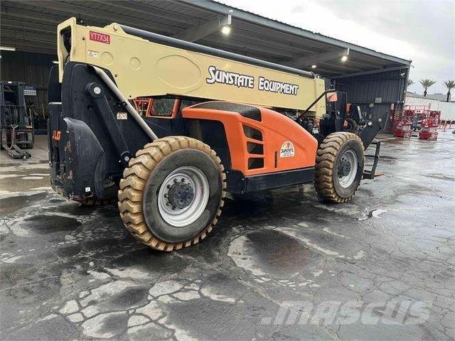 JLG 1055 Teleskopické manipulátory