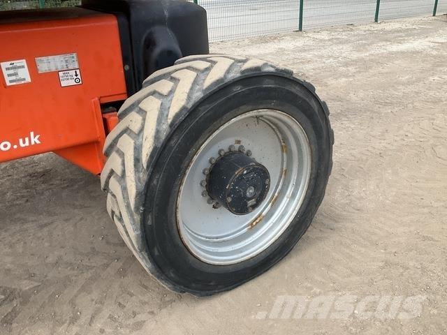 JLG 1250AJ Kloubové plošiny