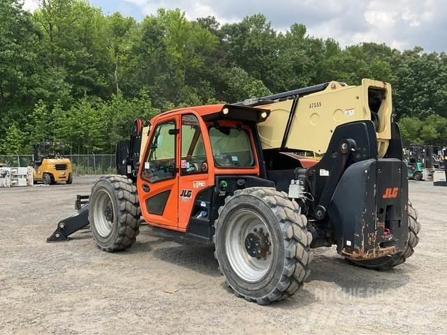 JLG 1255 Teleskopické manipulátory
