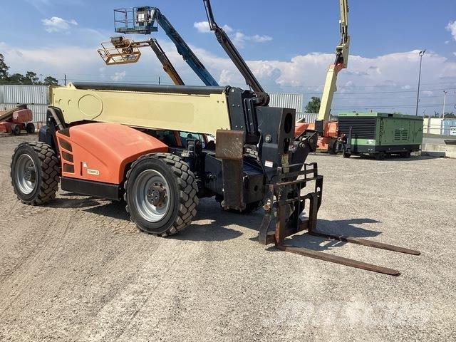 JLG 1255 Teleskopické manipulátory