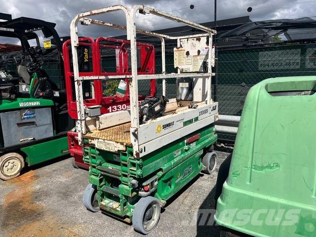 JLG 1930ES Nůžková zvedací plošina