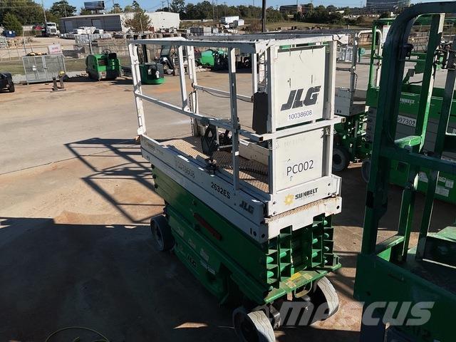 JLG 2632ES Nůžková zvedací plošina