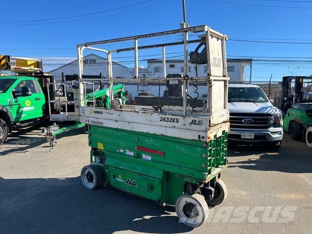 JLG 2632ES Nůžková zvedací plošina