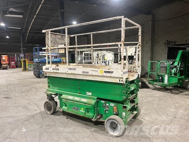 JLG 3246ES Nůžková zvedací plošina