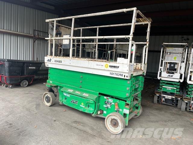 JLG 3246ES Nůžková zvedací plošina
