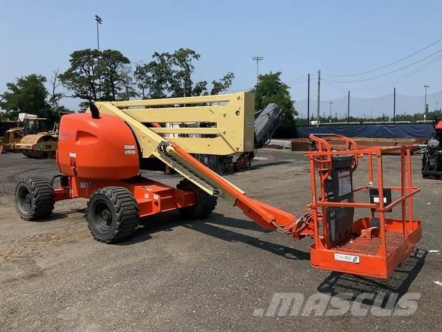 JLG 450A Kloubové plošiny