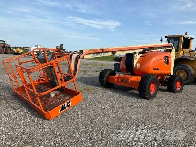 JLG 600A Kloubové plošiny