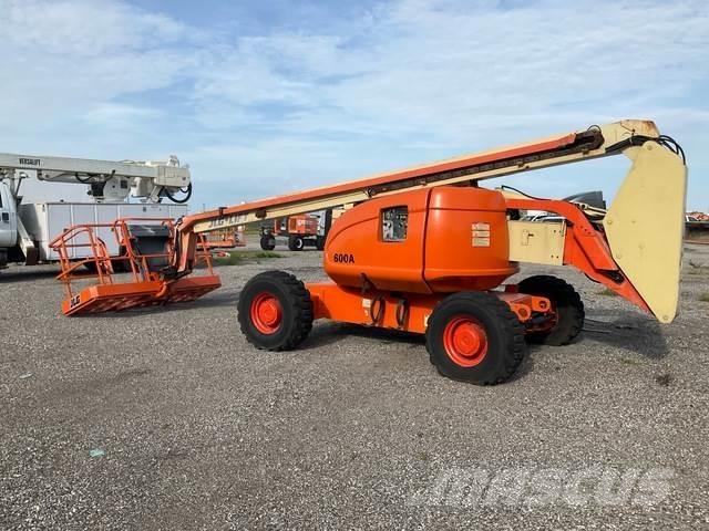 JLG 600A Kloubové plošiny