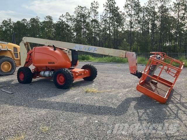 JLG 600A Kloubové plošiny