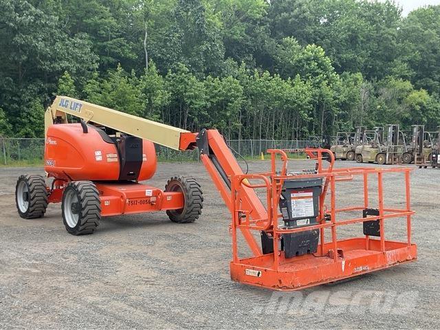 JLG 600AJ Kloubové plošiny