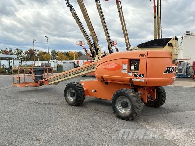 JLG 600S Teleskopické plošiny