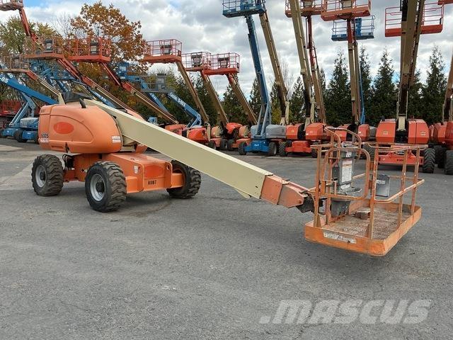 JLG 600S Teleskopické plošiny