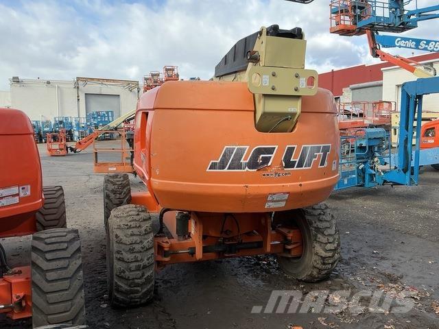 JLG 600S Teleskopické plošiny