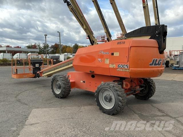 JLG 600S Teleskopické plošiny
