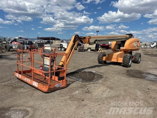 JLG 600SJ 4X4 Kloubové plošiny