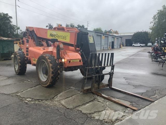 JLG 6042 Teleskopické manipulátory