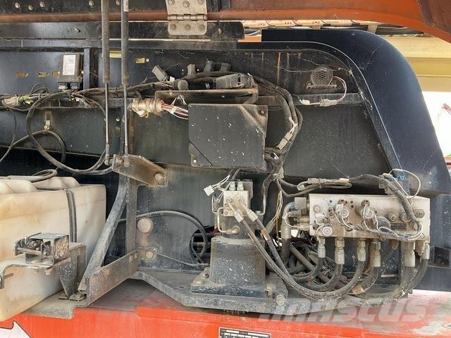 JLG 660SJ Teleskopické plošiny