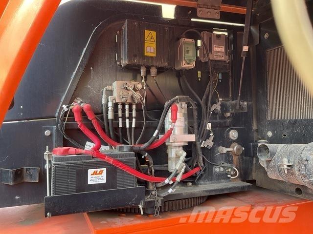JLG 660SJ Teleskopické plošiny