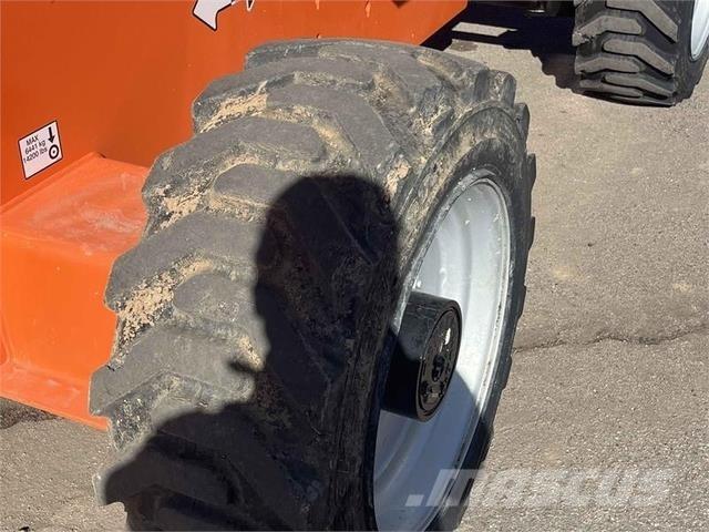 JLG 660SJ Teleskopické plošiny