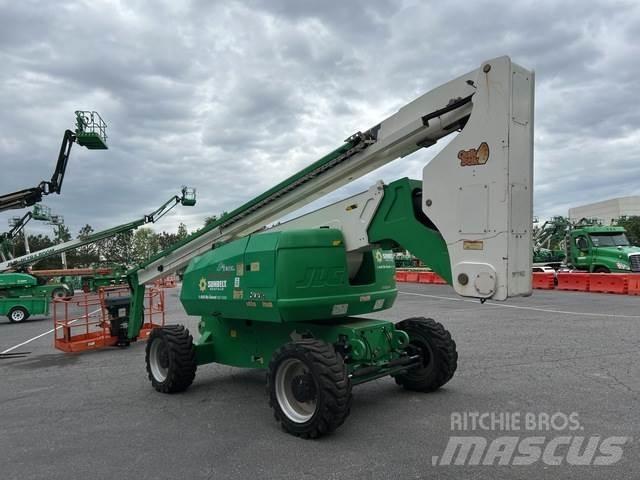 JLG 800A Kloubové plošiny