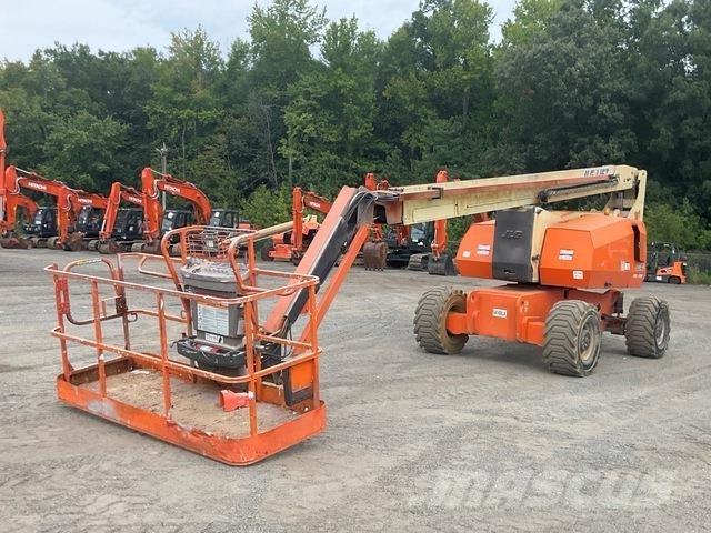 JLG 800AJ Kloubové plošiny