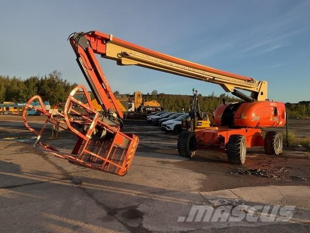 JLG 860SJ Kloubové plošiny