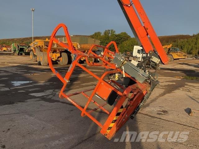JLG 860SJ Kloubové plošiny
