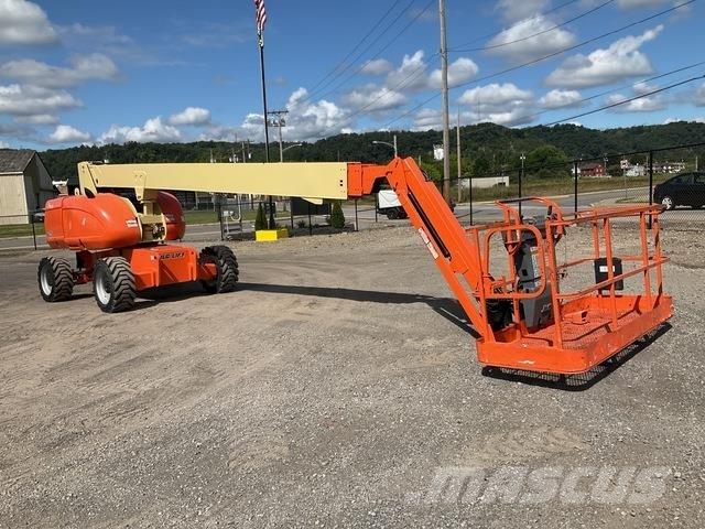 JLG 860SJ Kloubové plošiny