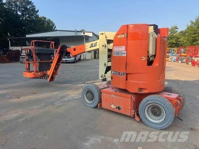 JLG E300AJP Kloubové plošiny