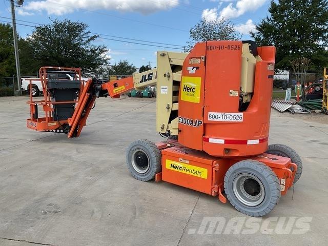 JLG E300AJP Kloubové plošiny