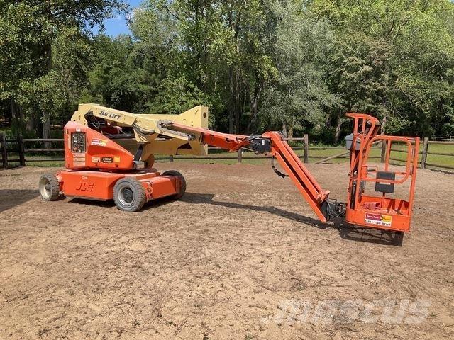 JLG E400AJPN Kloubové plošiny