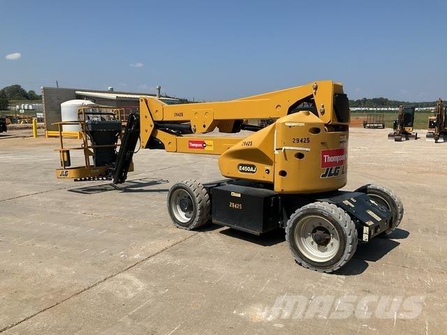 JLG E450AJ Kloubové plošiny