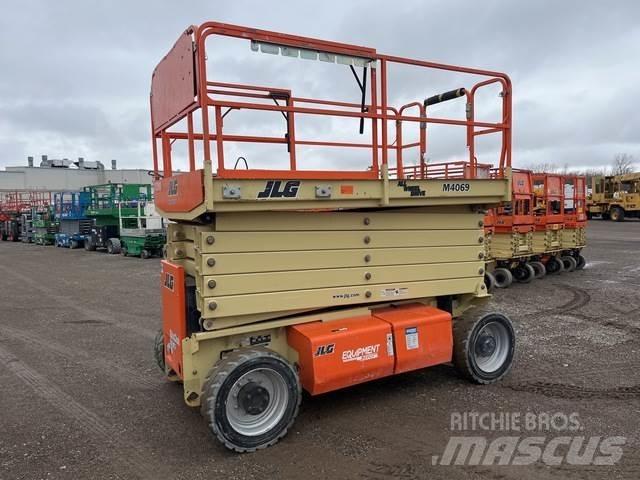 JLG M4069 Nůžková zvedací plošina