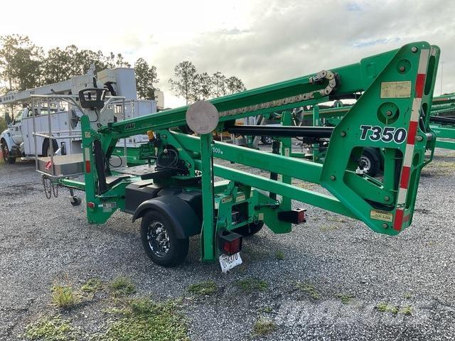 JLG T350 Přívěsové plošiny