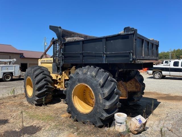John Deere  Kloubové dempry