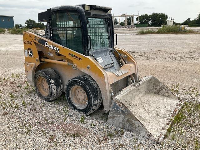 John Deere 315 Smykem řízené nakladače